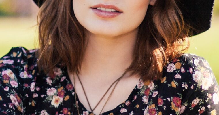 Comment prendre soin de ses cheveux mi-longs ?
